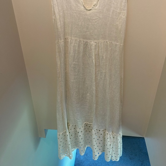 Linen dress - Picture 2 of 2